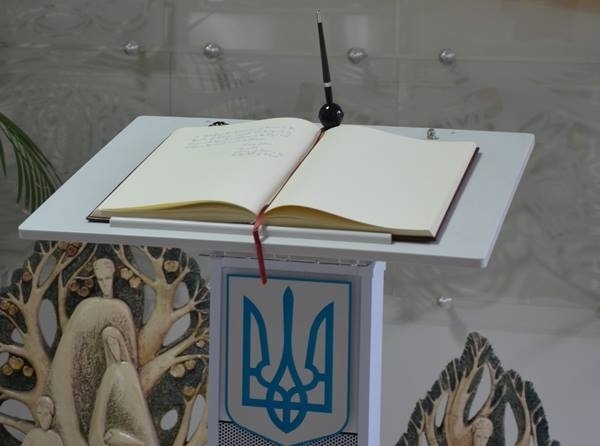 15-16 stycznia: w Ambasadzie Ukrainy wystawiono Księge kondolencyjną