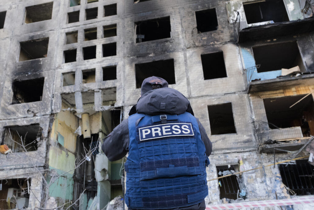 Jak dziennikarze i media relacjonują wojnę w Ukrainie